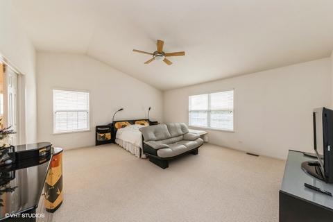 617 Versailles Dr, Bartlett, IL 60103 photo 18