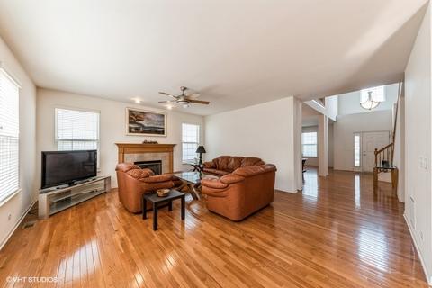 617 Versailles Dr, Bartlett, IL 60103 photo 13