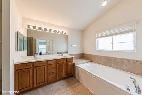 617 Versailles Dr, Bartlett, IL 60103 photo 19