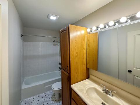 1770 Robin Ln #D, Hoffman Estates, IL 60169 photo 14
