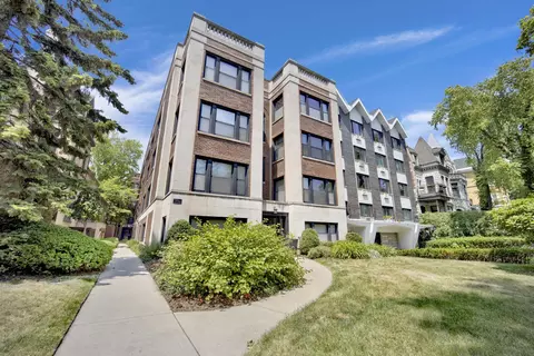 560 W Deming Pl #3, Chicago, IL 60614