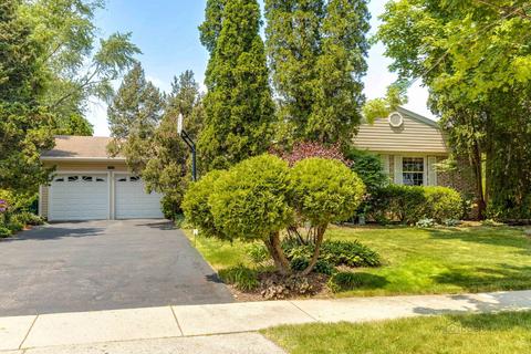 781 Indian Spring Ln, Buffalo Grove, IL 60089