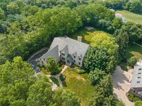 7 Hubbell Ct, Barrington Hills, IL 60010