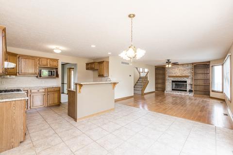 3214 Eagle Crest Rd, Bloomington, IL 61704 photo 13