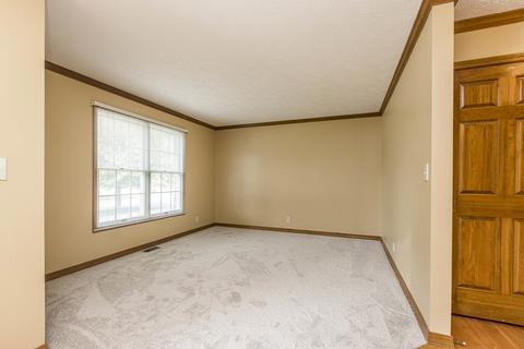 3214 Eagle Crest Rd, Bloomington, IL 61704 photo 5