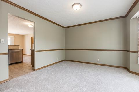 3214 Eagle Crest Rd, Bloomington, IL 61704 photo 8
