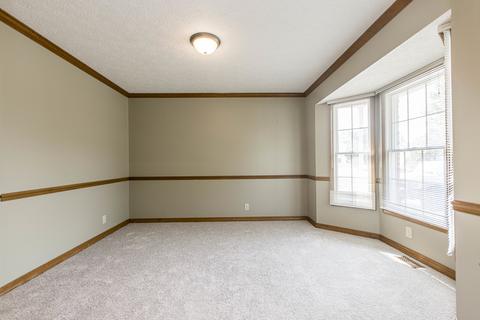 3214 Eagle Crest Rd, Bloomington, IL 61704 photo 9