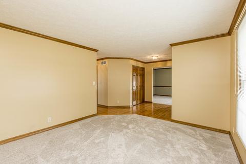 3214 Eagle Crest Rd, Bloomington, IL 61704 photo 6