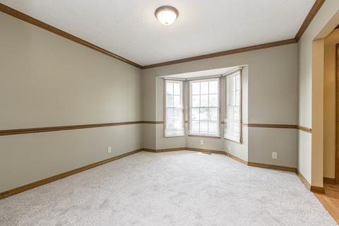 3214 Eagle Crest Rd, Bloomington, IL 61704 photo 10
