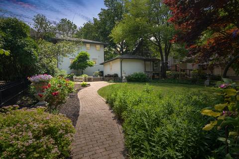 1104 E Monroe St, Bloomington, IL 61701 photo 3