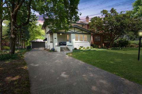 1104 E Monroe St, Bloomington, IL 61701 photo 92