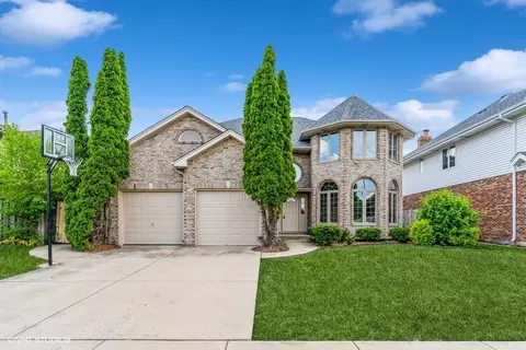 5229 W 108th Pl, Oak Lawn, IL 60453