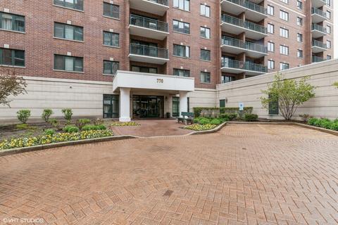 770 Pearson St #2-210, Des Plaines, IL 60016