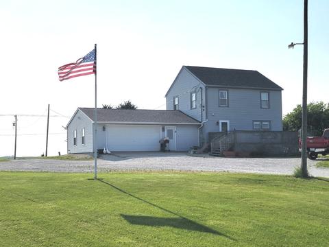 27796 N 2700 East Rd, Dwight, IL 60420