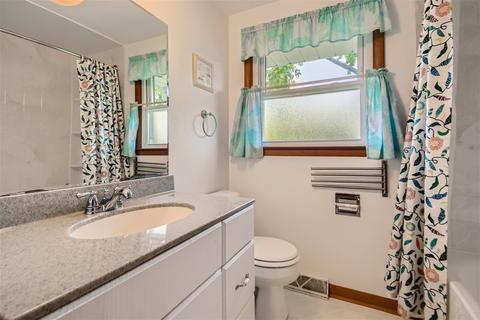 1450 Easy St, Elgin, IL 60123 photo 10