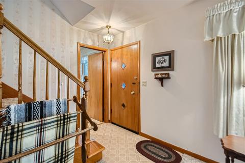 1450 Easy St, Elgin, IL 60123 photo 2