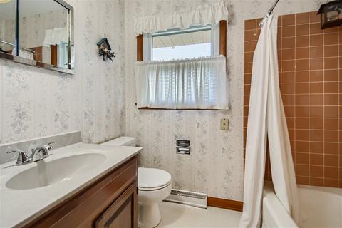1450 Easy St, Elgin, IL 60123 photo 13