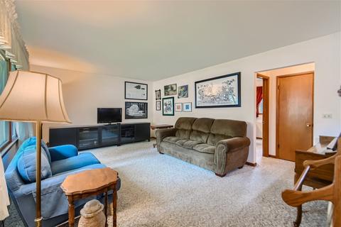 1450 Easy St, Elgin, IL 60123 photo 3