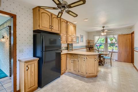 1450 Easy St, Elgin, IL 60123 photo 5