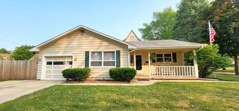 805 Walnut Ave, Saint Charles, IL 60174