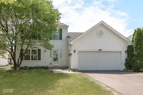2059 Foxtail Dr, Aurora, IL 60504
