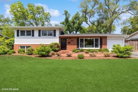 1134 Crane Blvd, Libertyville, IL 60048