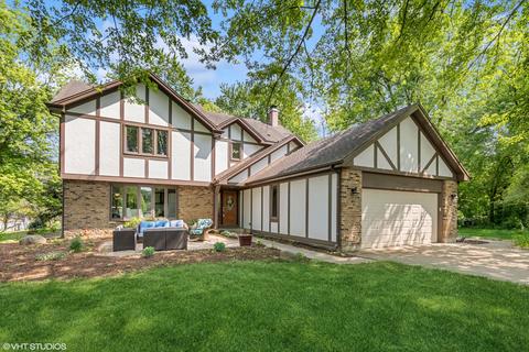 6105 Hidden Oak Ct, Crystal Lake, IL 60012