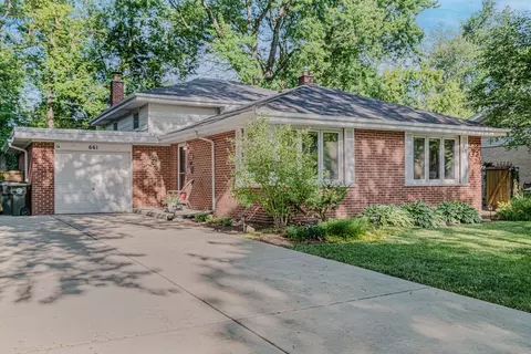 661 N Wren Ave, Palatine, IL 60067