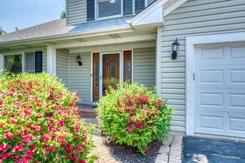 221 Windsor Dr, Bartlett, IL 60103 photo 3