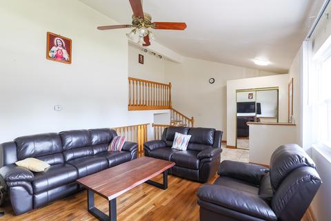 9461 Dee Rd, Des Plaines, IL 60016 photo 6