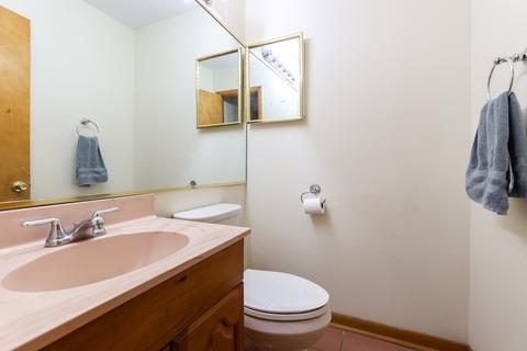 9461 Dee Rd, Des Plaines, IL 60016 photo 15
