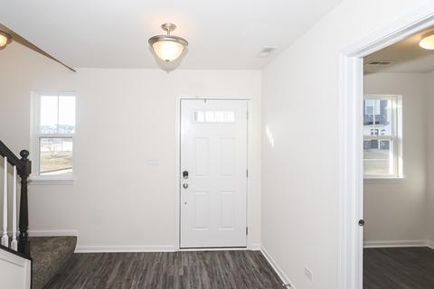 1032 E Oakton St, Des Plaines, IL 60018 photo 4
