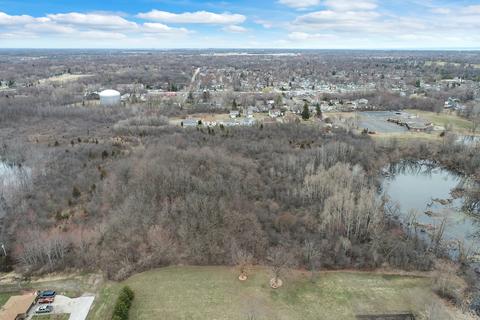 36175 N Frolic Ave, Waukegan, IL 60087