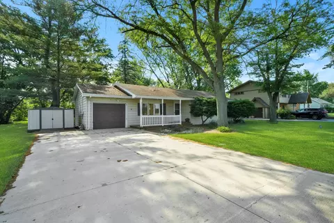 20851 S 84th Ave, Frankfort, IL 60423