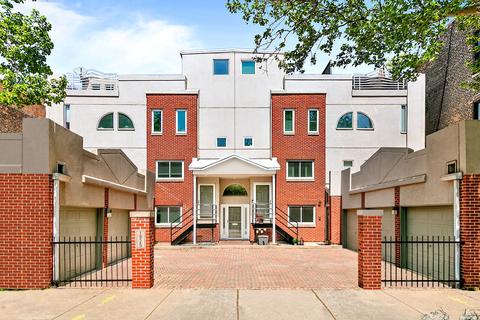 1925 N Maud Ave #3, Chicago, IL 60614