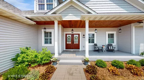 1175 La Salle Ct, Lake Geneva, WI 53147