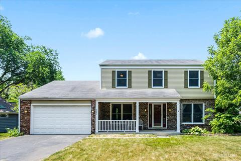 421 Meadowrue Ln, Batavia, IL 60510