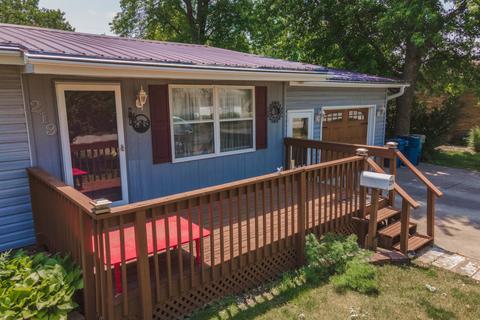 219 Scott St, Chenoa, IL 61726 photo 4