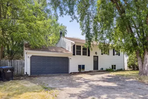 5415 Christine Ave, Mchenry, IL 60050