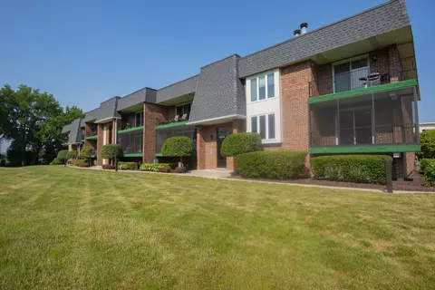 15721 Old Orchard Ct #1N, Orland Park, IL 60462