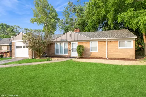 329 Sauk Trl, Park Forest, IL 60466