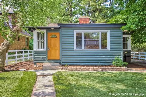 25238 W Hawthorne Ave, Antioch, IL 60002