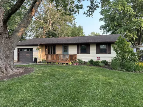 805 E Douglas St, Saint Joseph, IL 61873