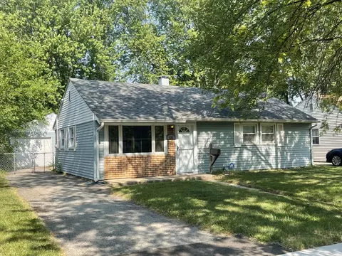 426 N Lindberg St, Griffith, IN 46319 photo 1