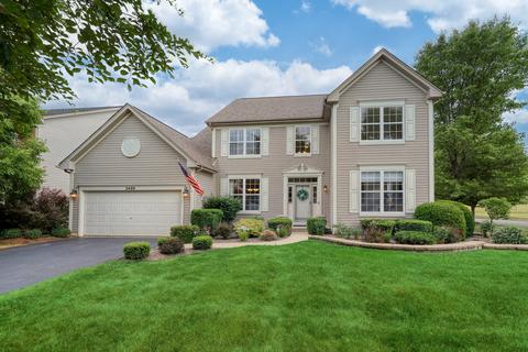 3400 Antoine Pl, Saint Charles, IL 60175
