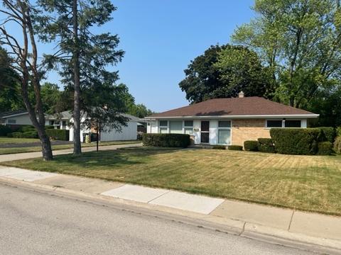 1027 Whitfield Rd, Northbrook, IL 60062