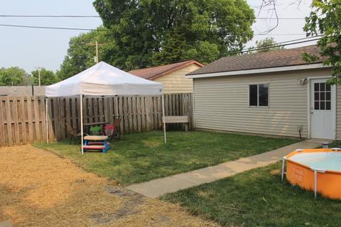 1407 E Main St, Clinton, IL 61727 photo 2