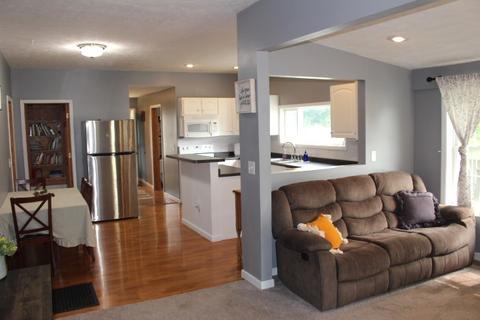 1407 E Main St, Clinton, IL 61727 photo 8