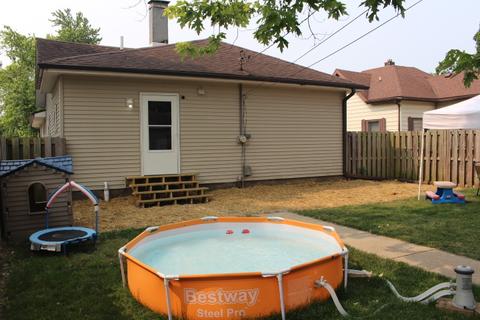 1407 E Main St, Clinton, IL 61727 photo 4