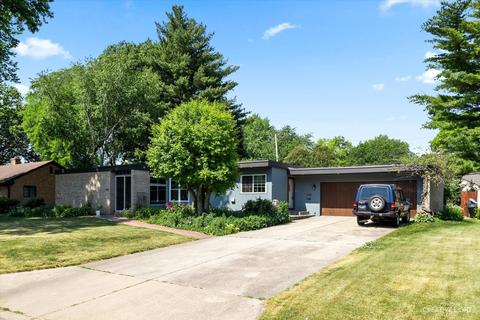 123 S Buell Ave, Aurora, IL 60506